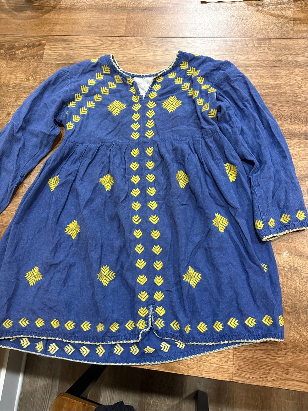 Meena Mahal Embroidered swing top. Blue with yellow details. XS